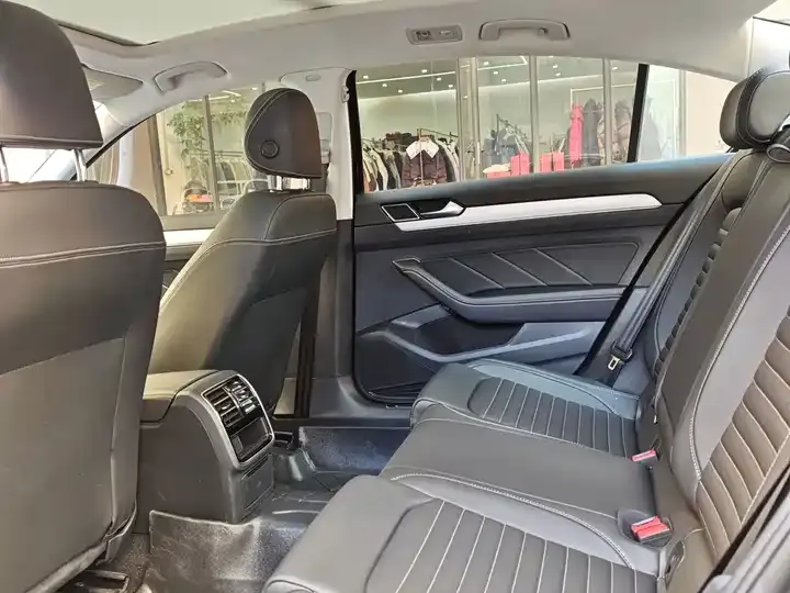 Magotan 2025 280TSI DSG Comfort 5