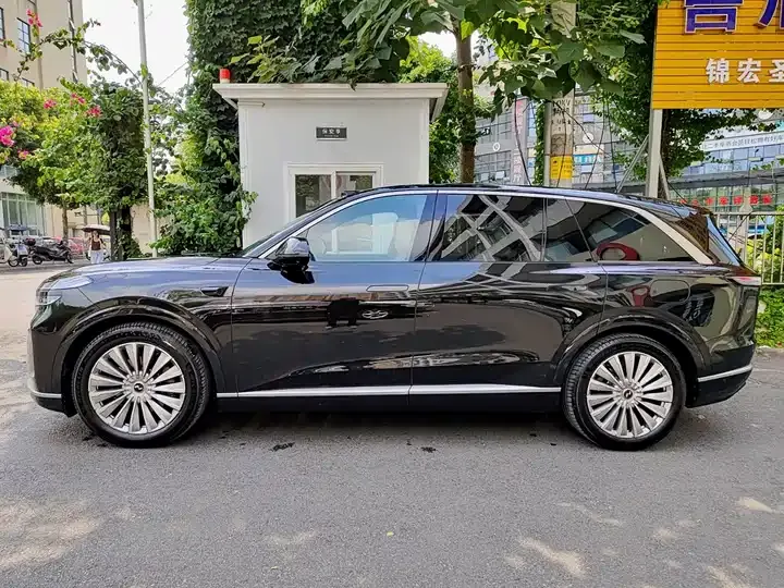 ONVO L90 2025 Max six-seat version 3