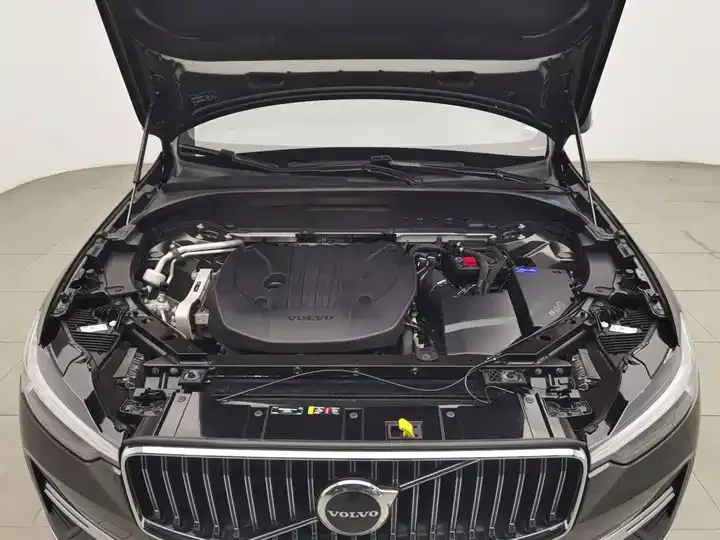 Volvo XC60 2022 B5 4WD Zhiyuan Deluxe Edition 6