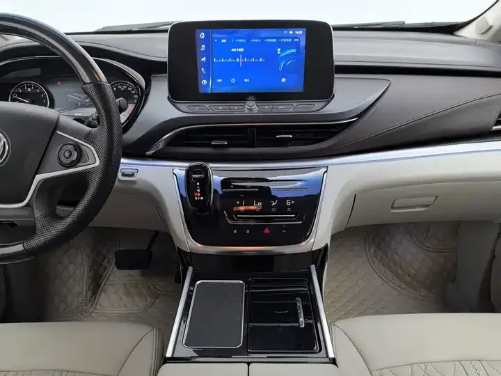 Buick GL8 2022 Land Business Class 652T Comfort Model 12