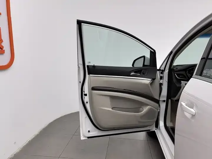 Buick GL8 2022 Land Business Class 652T Comfort Model 8