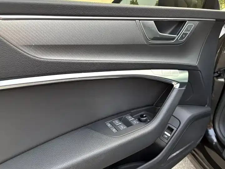 Audi A7 2024 45 TFSI Selection 11