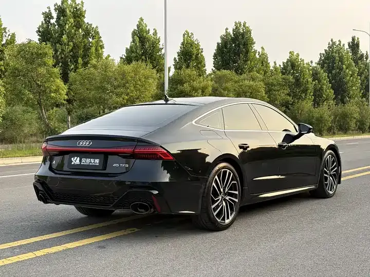 Audi A7 2024 45 TFSI Selection 5