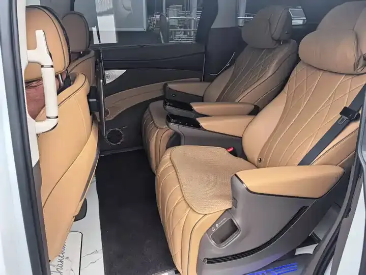 Denza D9 2022 DM-i 970 4-wheel drive Honor Model 9