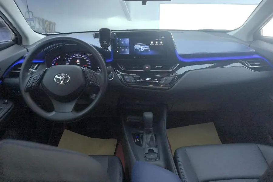 Toyota 2023 C- HR 2.0 stepless leading version of automatic gear 6