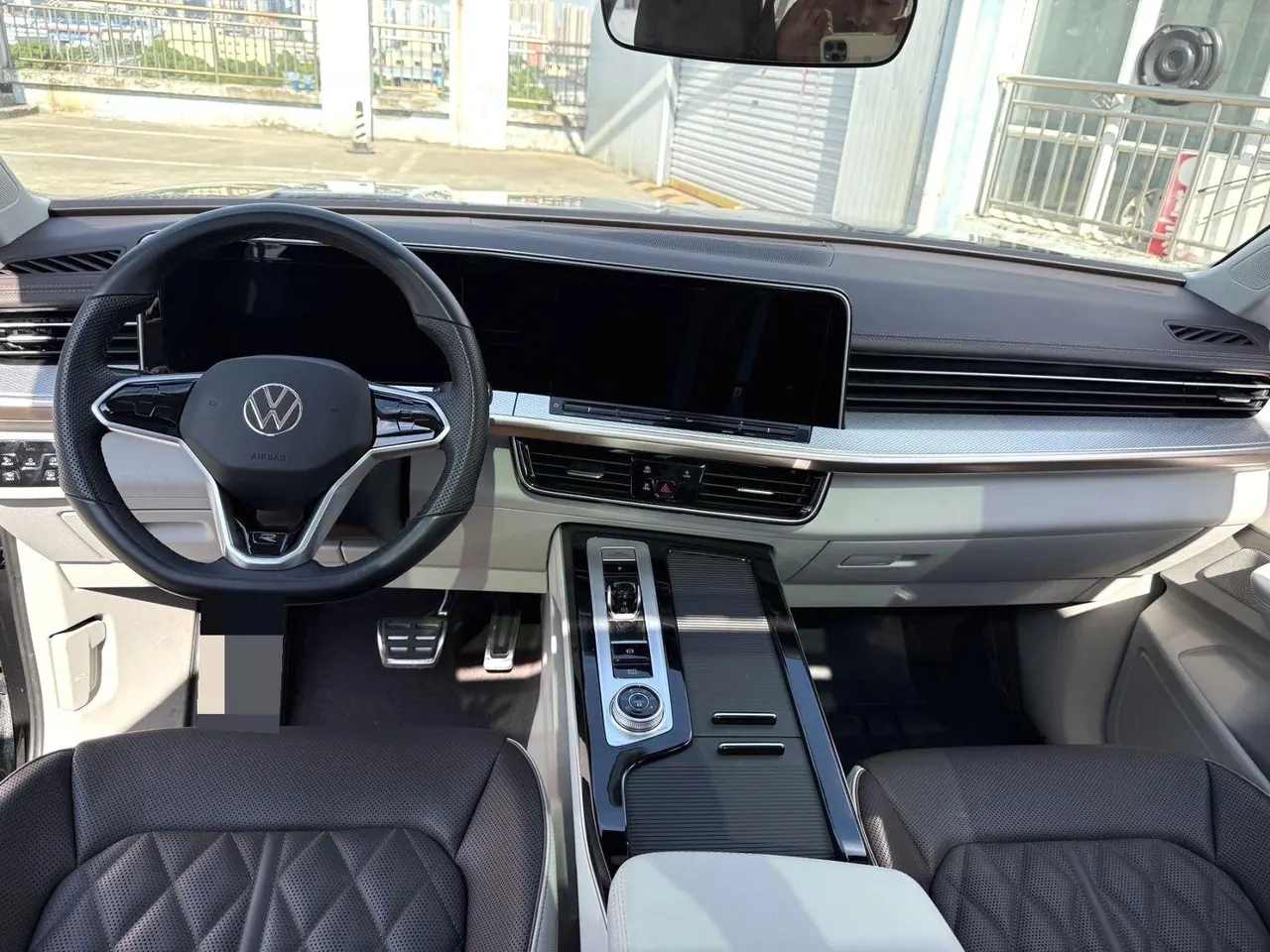 Volkswagen 2023 model tour R-Line 2.0TSI 380TSI four-wheel drive parade version automatic gear 10
