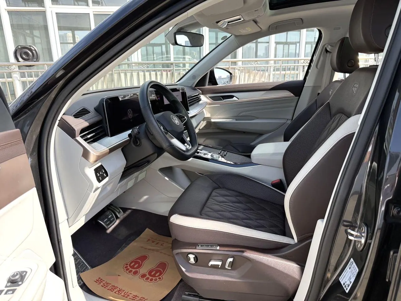 Volkswagen 2023 model tour R-Line 2.0TSI 380TSI four-wheel drive parade version automatic gear 7