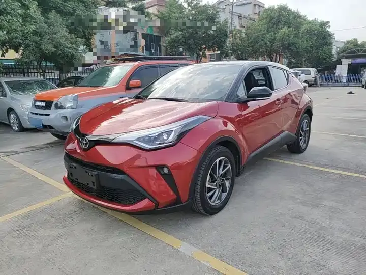 Toyota C- HR 2023 2.0L Deluxe Edition 2