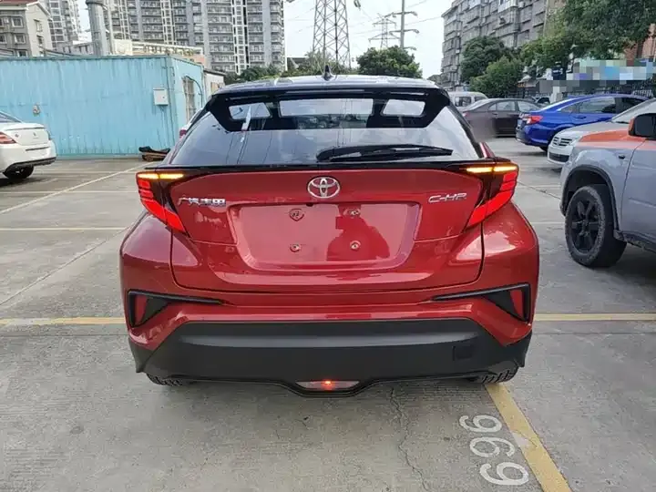 Toyota C- HR 2023 2.0L Deluxe Edition 6