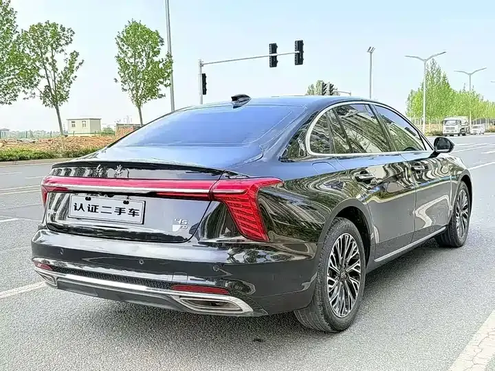 HongQi H5 2024 2.0T Auto Zhilian Flag Chang Edition 7