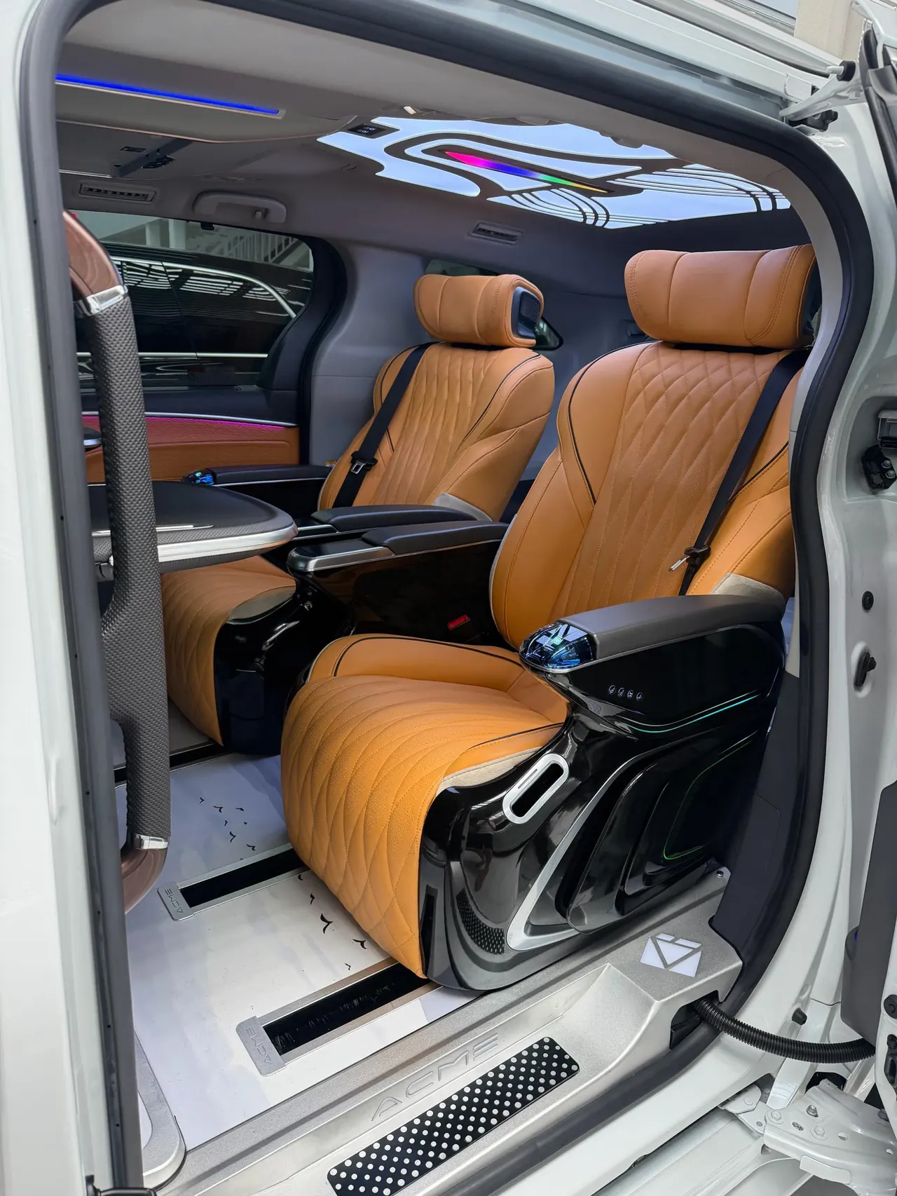 Toyota 2023 Sana 2.5 Stepless Comfort Edition Automatic Gear 4