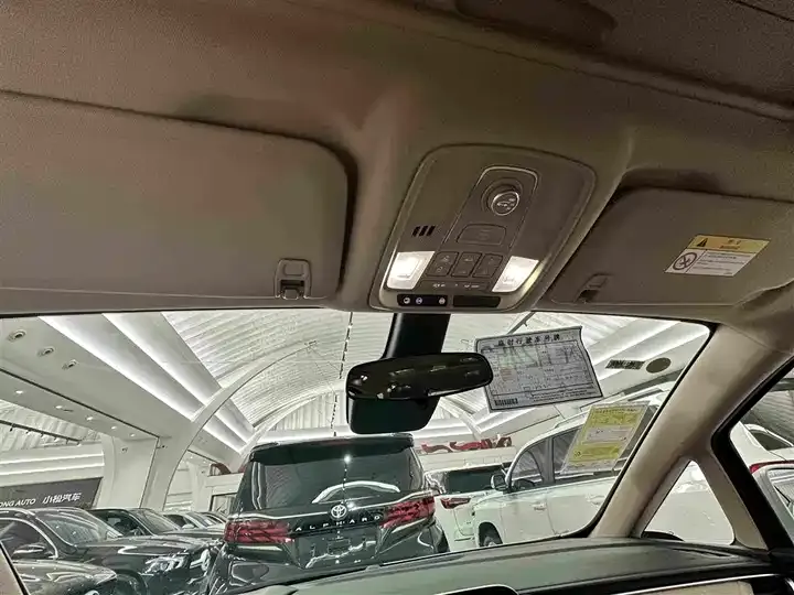 Buick GL8 New Energy 2025 Lu Shang Exclusive Edition 6