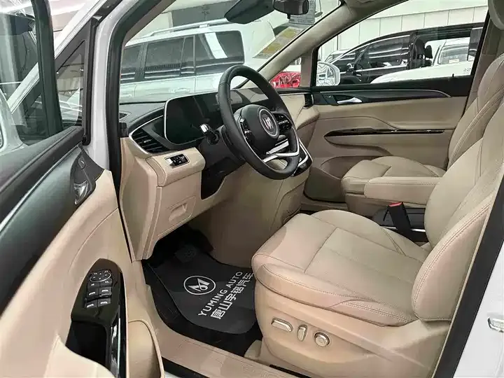 Buick GL8 New Energy 2025 Lu Shang Exclusive Edition 8