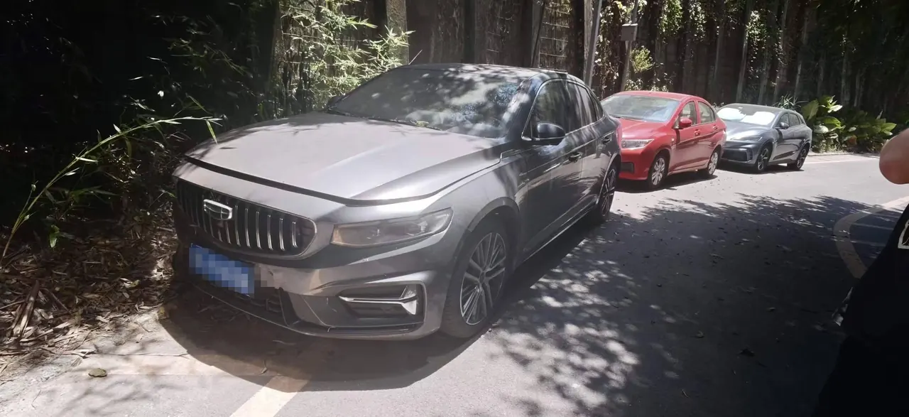 Открыть галерею: Geely 2023 Xingrui 2.0TD Honorable Automatic Transmission