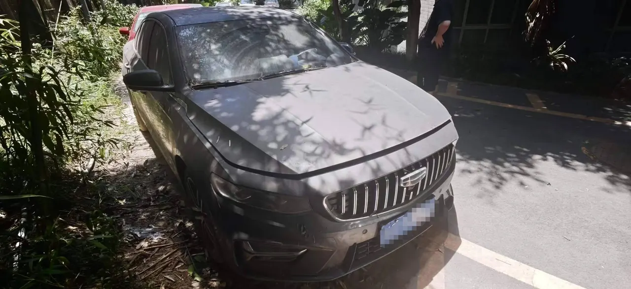 Geely 2023 Xingrui 2.0TD Honorable Automatic Transmission 3