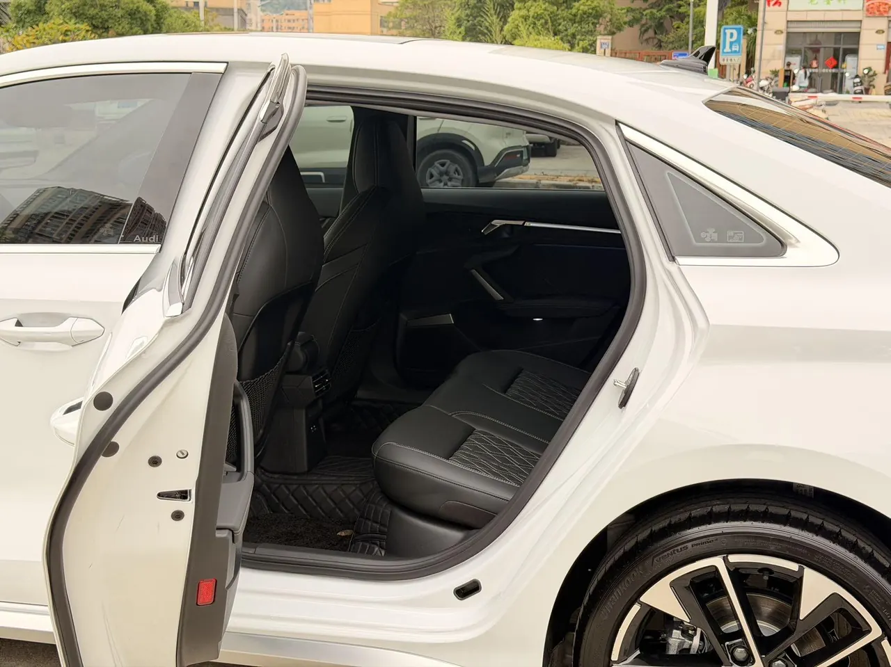 Audi 2025 A3L Limousine 1.5TFSI 35TFSI Flying Premium Automatic 8