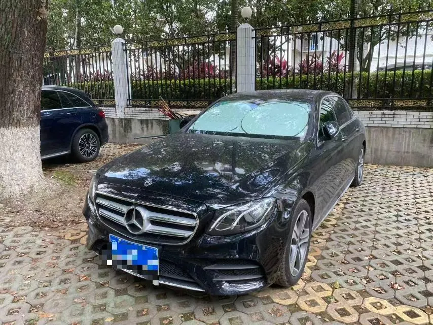 Mercedes Benz E Class 2020 E 260 L 48V 1.5T (modified) automatic gear - View 1