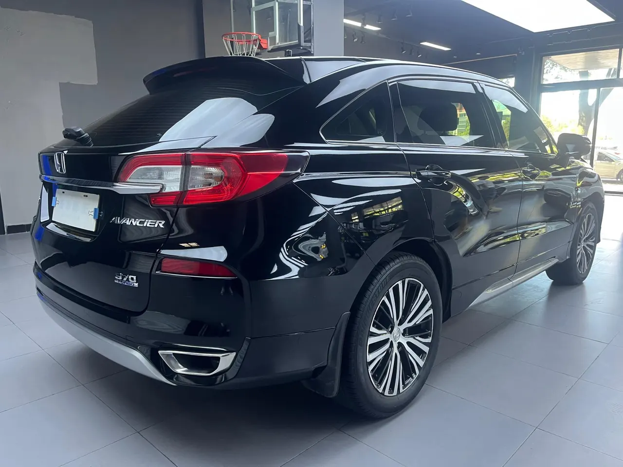 Honda 2020 Crown Road 2.0T 370TURBO Two-Drive Deluxe Automatic Gear 3