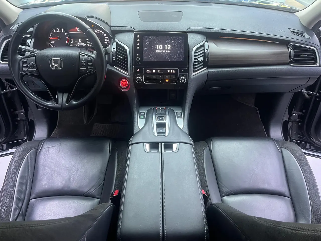 Honda 2020 Crown Road 2.0T 370TURBO Two-Drive Deluxe Automatic Gear 6