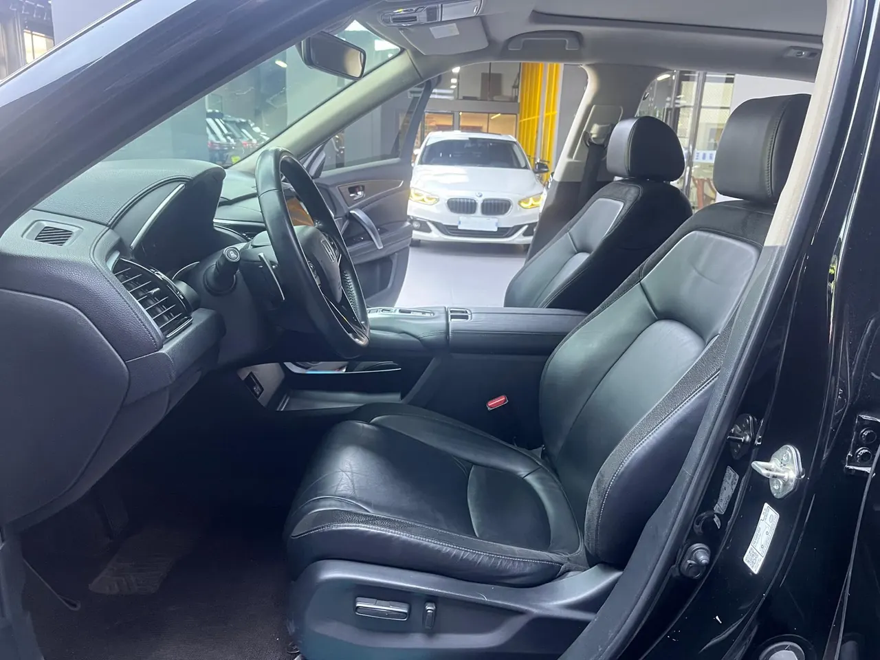 Honda 2020 Crown Road 2.0T 370TURBO Two-Drive Deluxe Automatic Gear 7