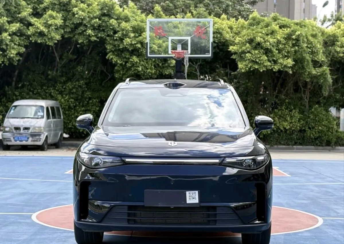 Leapmotor 2026 C 16 280 Laser Radar Zhizun Edition 6-seat Automatic Gear 3