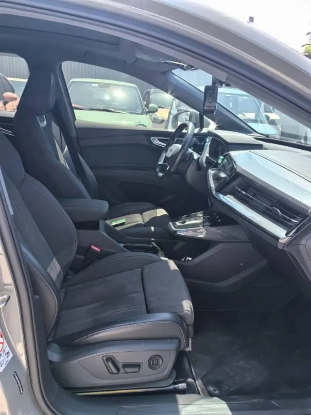 Audi 2023 Q4 e-tron 50 Quattro Creation Edition Automatic Gear 7