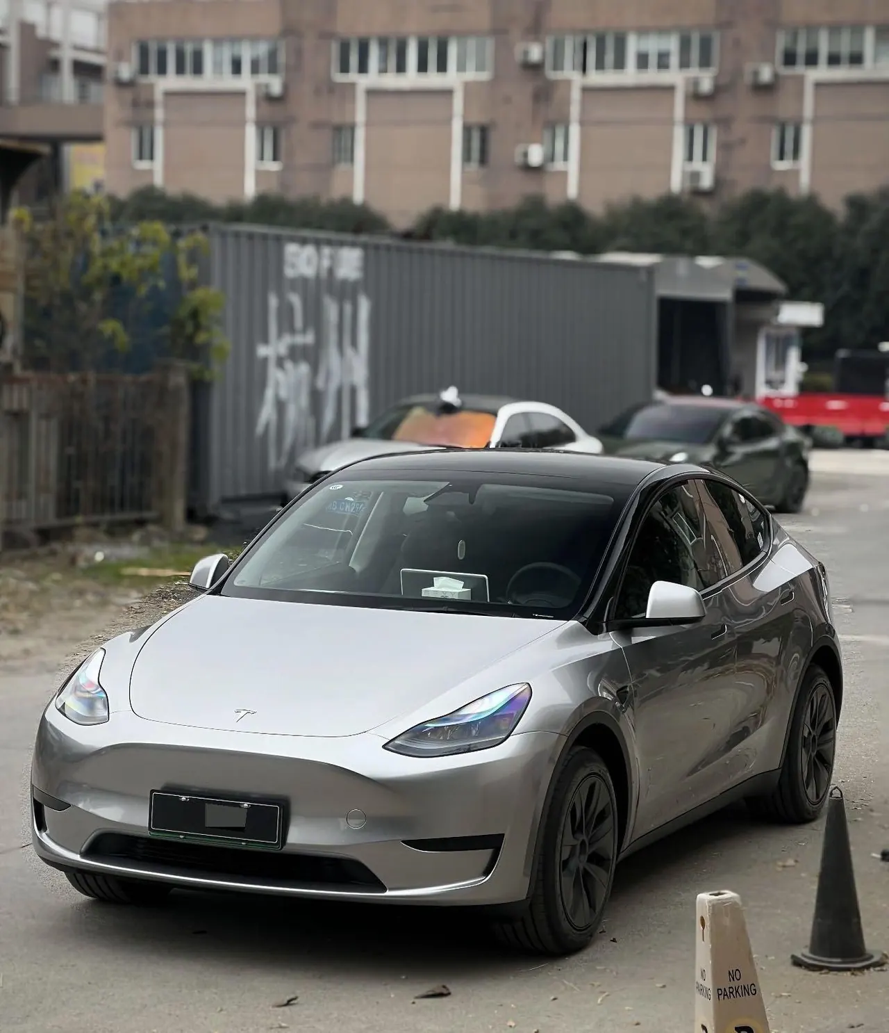 Open image lightbox: Tesla 2023 Model Y rear-wheel drive version automatic transmission