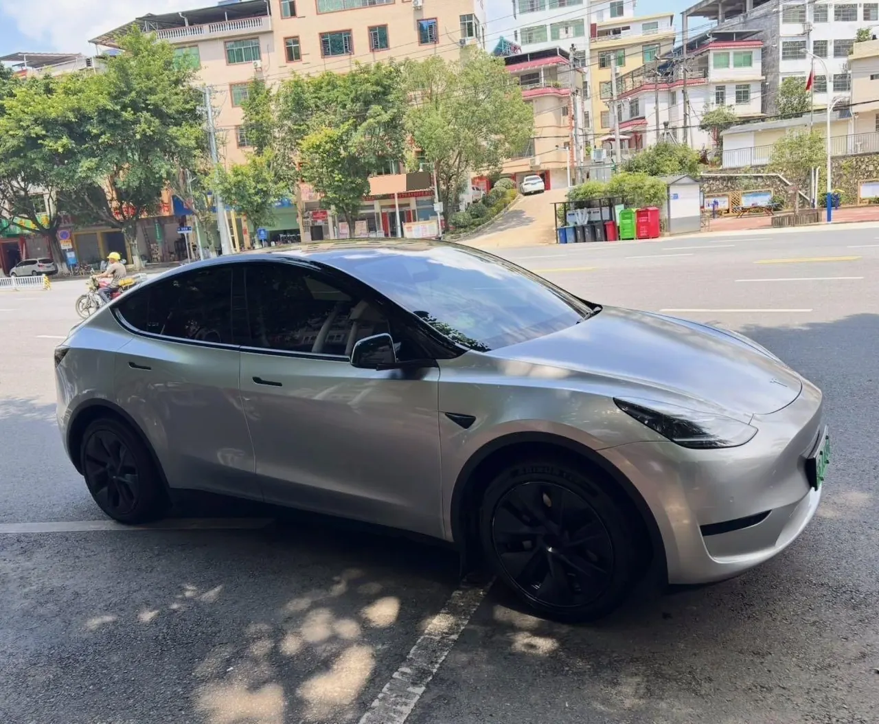 Tesla 2023 Model Y rear-wheel drive version automatic transmission 3