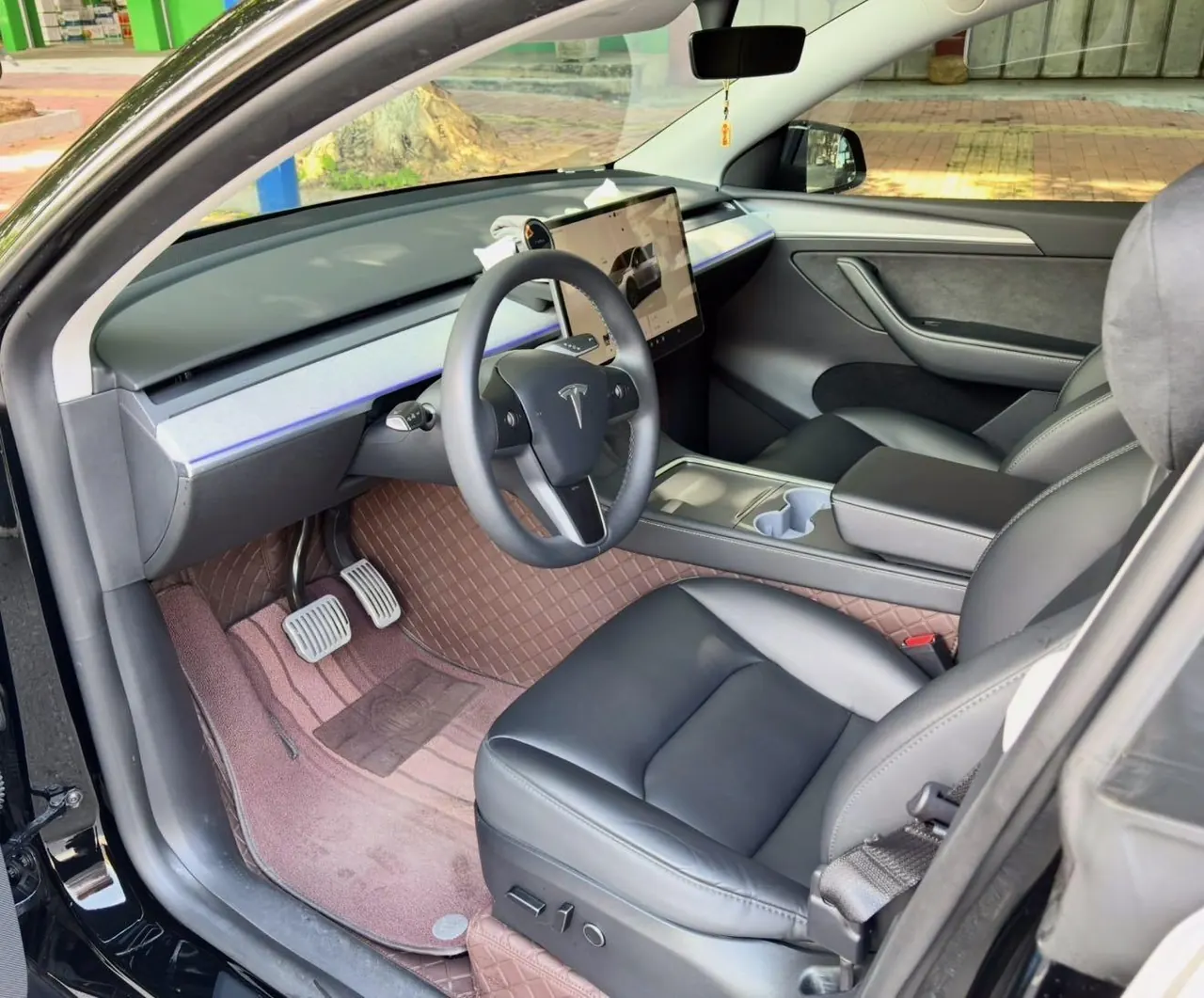 Tesla 2023 Model Y rear-wheel drive version automatic transmission 5