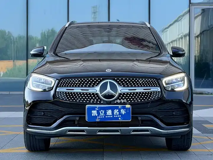 Mercedes Benz GLC 2022 changed to three GLC 260 L 4MATIC dynamic 2