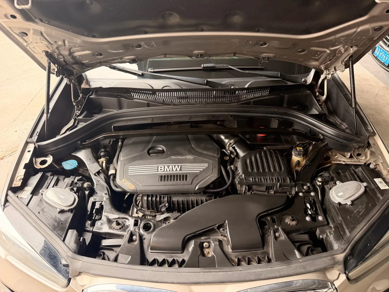 BMW 2020 X1 sDrive20Li 1.5T exclusive automatic gear 17