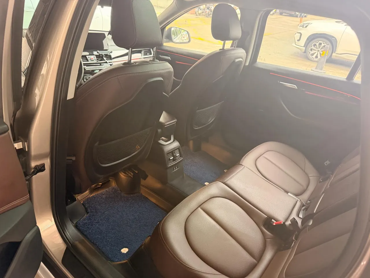BMW 2020 X1 sDrive20Li 1.5T exclusive automatic gear 7