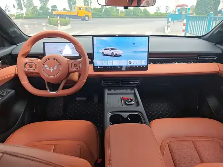 WuLing Starlight 2025 610km Intelligent Flagship 6
