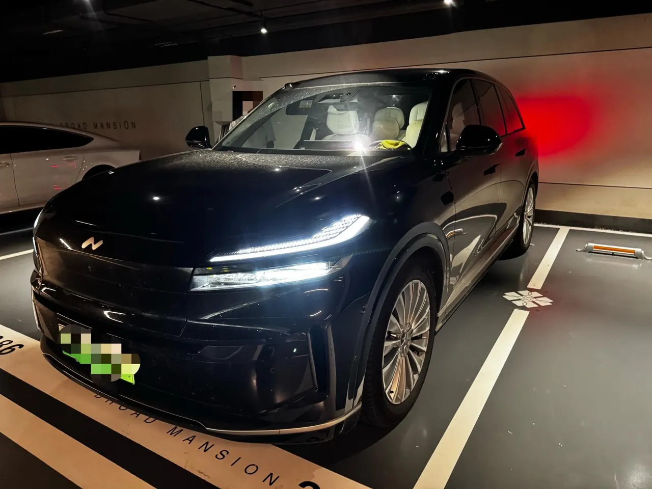 Open image lightbox: ONVO 2025 L90 Max six-seat automatic gear