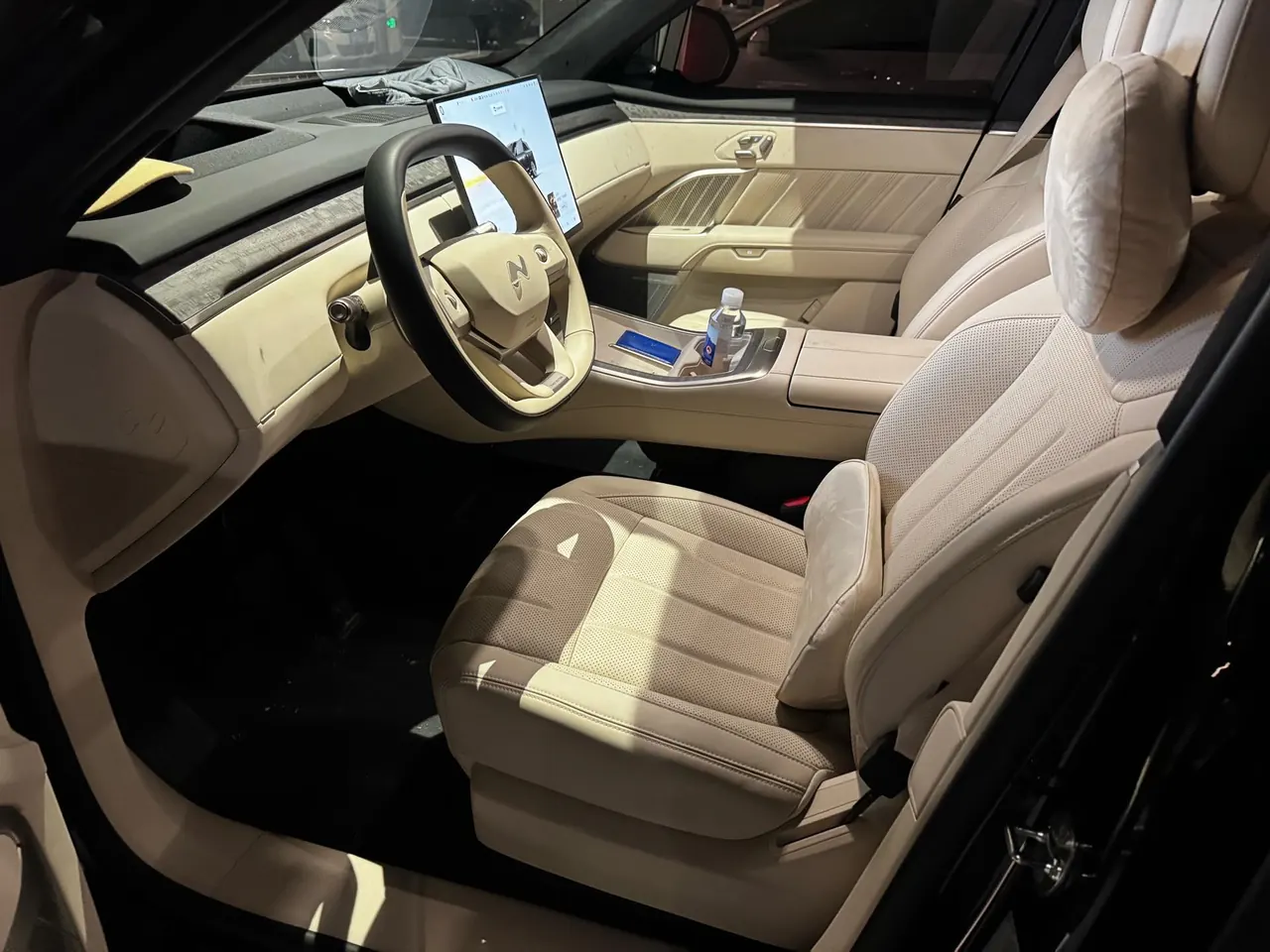 ONVO 2025 L90 Max six-seat automatic gear 4