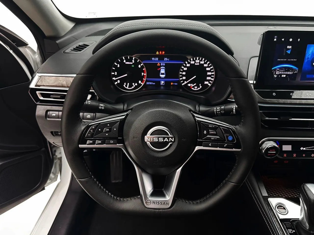 Nissan 2022 Teana 2.0 stepless XL-Upr premium version automatic gear 11