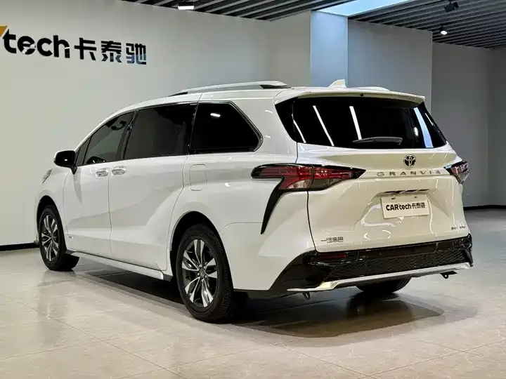 Grevia 2024 2.5L Hybrid Premium PLUS 4WD Edition 6