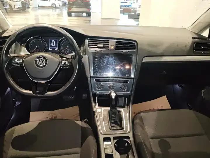 Golf 2020 Beloved Edition 200TSI DSG Comfort Enterprising Edition 12