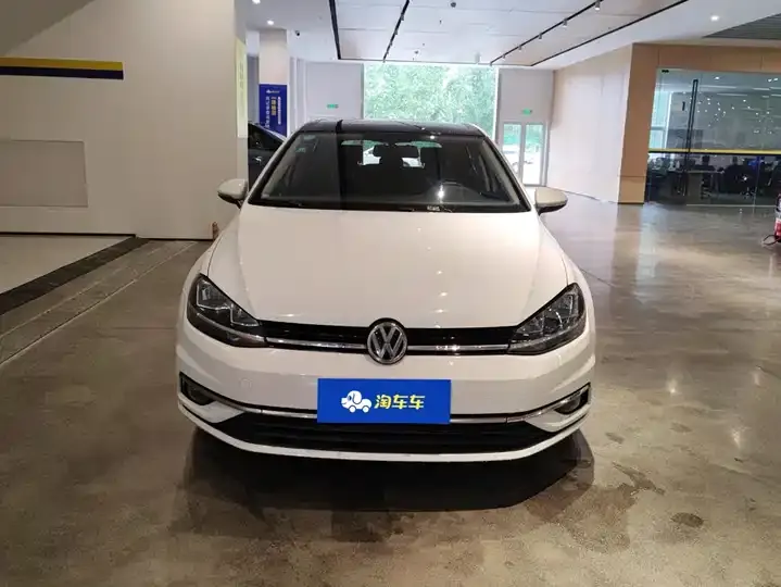 Golf 2020 Beloved Edition 200TSI DSG Comfort Enterprising Edition 2