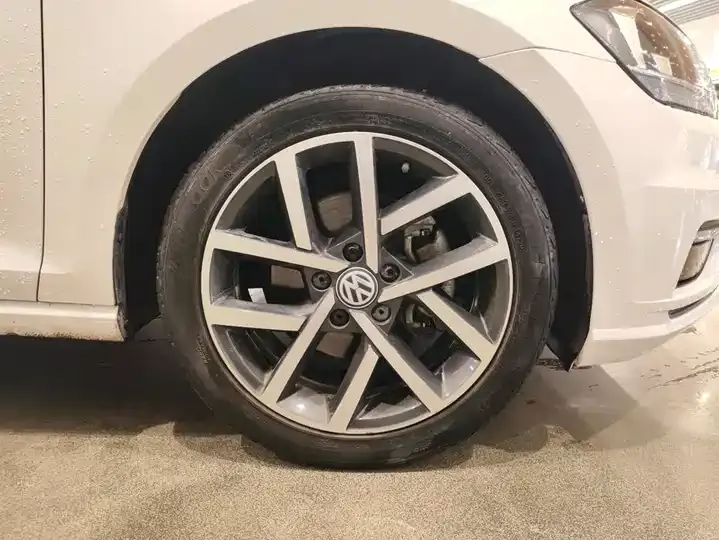 Golf 2020 Beloved Edition 200TSI DSG Comfort Enterprising Edition 6