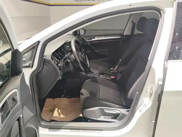 Golf 2020 Beloved Edition 200TSI DSG Comfort Enterprising Edition 9