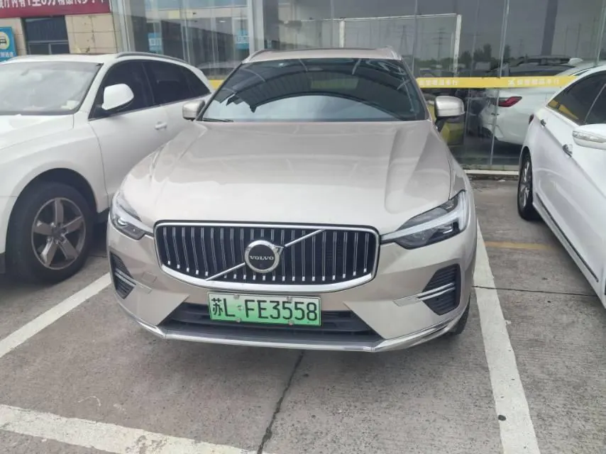Volvo XC60 New Energy 2023 XC60 PHEV 2.0T T8 Long Endurance Four-wheel Drive Zhiyuan Deluxe Edition Automatic Gear 2