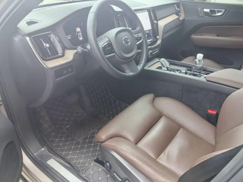 Volvo XC60 New Energy 2023 XC60 PHEV 2.0T T8 Long Endurance Four-wheel Drive Zhiyuan Deluxe Edition Automatic Gear 4