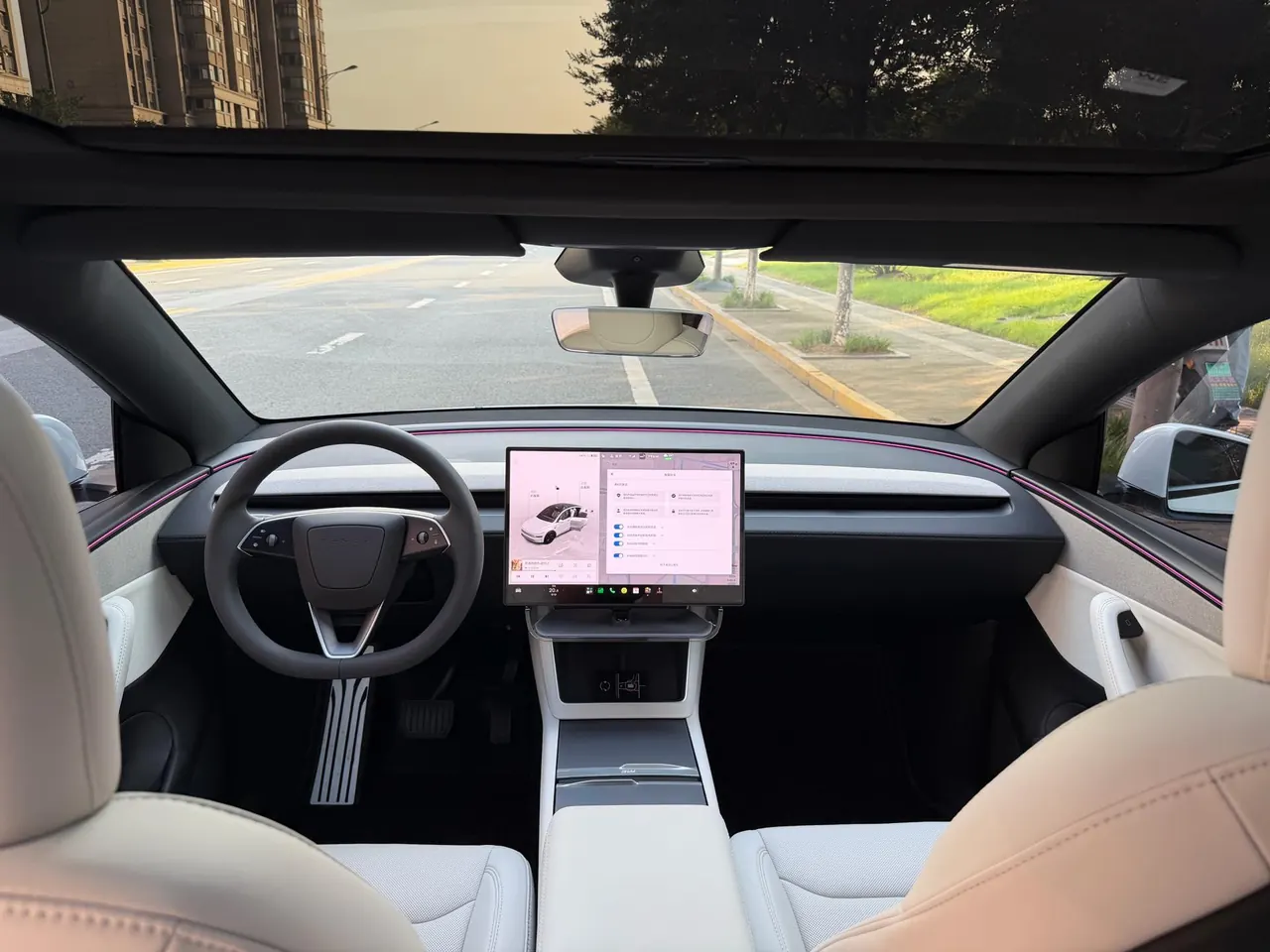 Tesla 2026 Model Y Rear-Wheel-Drive Automatic 5