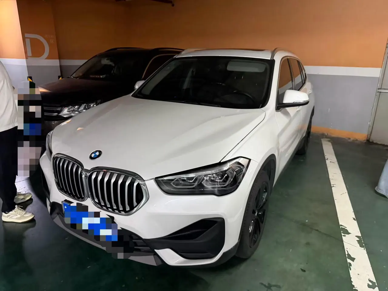 BMW 2020 X1 sDrive20Li 1.5T fashion automatic gear - View 1