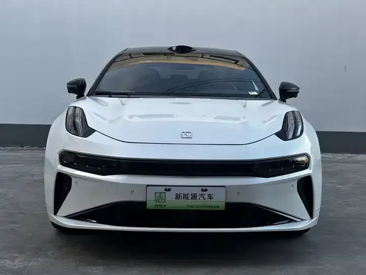 Zeekr 001 2025 YOU Edition 100kWh Four-Wheel Drive 2
