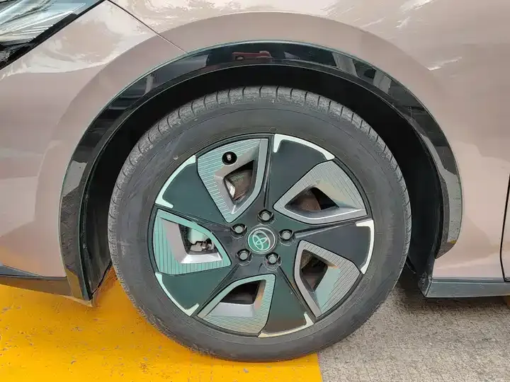 Toyota bZ3 2023 616km Long Endurance Premium 5