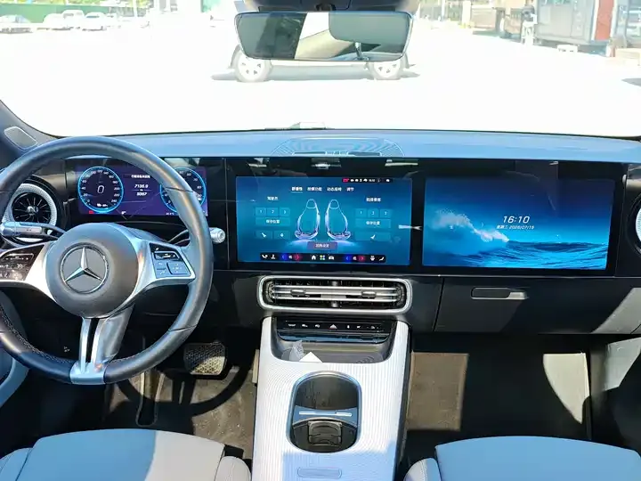 Mercedes Benz CLA New Energy 2025 300L Long Endurance Champion Limited Edition 11