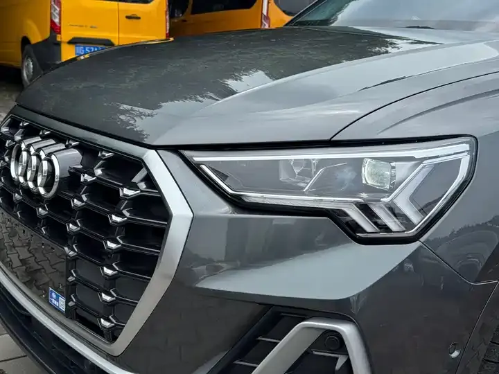 Audi Q3 2022 35 TFSI Fashion Dynamic 8
