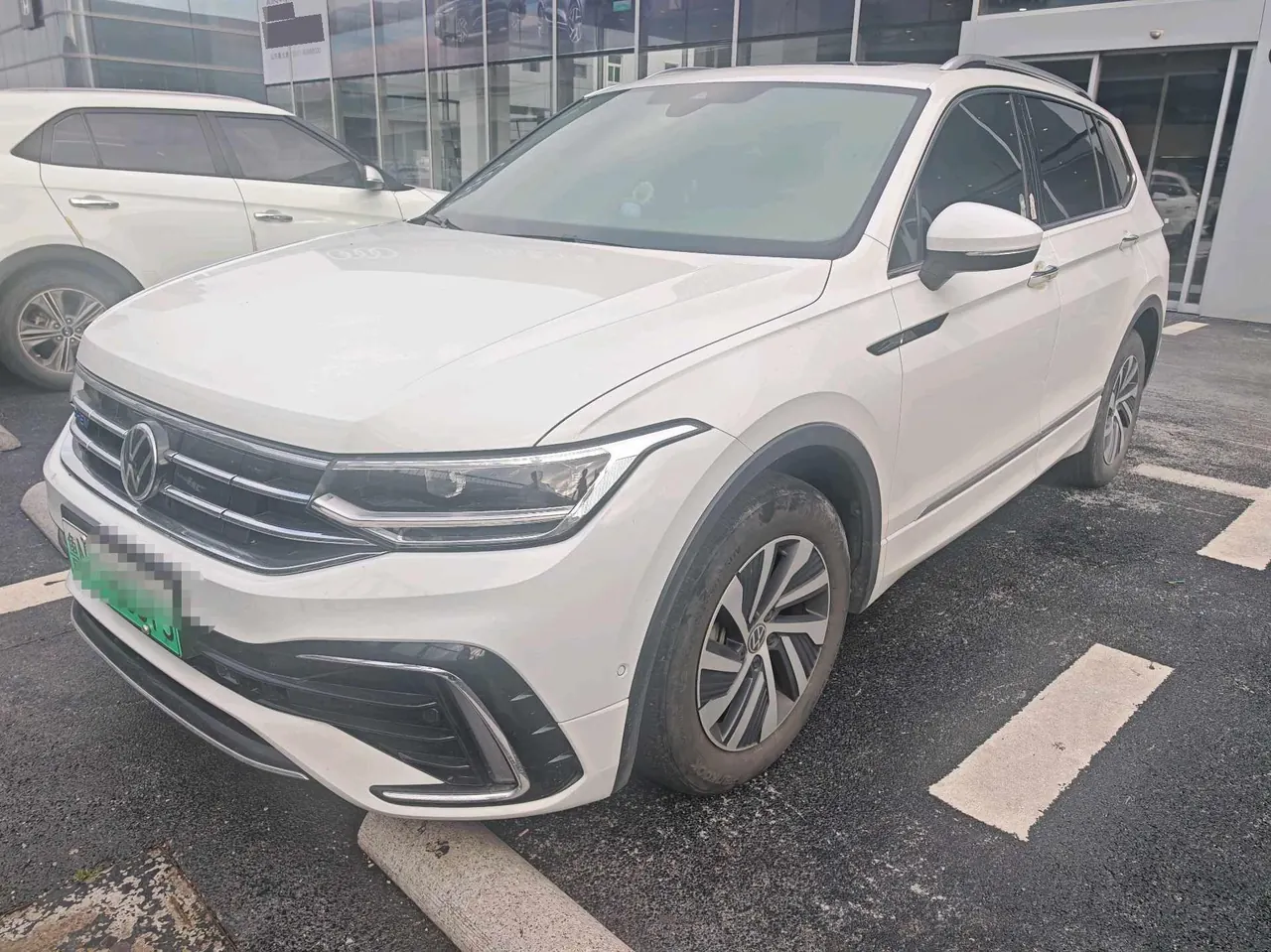 Open image lightbox: Volkswagen Tiguan L New Energy 2022 Tiguan L PHEV 1.4T 430 Flagship Automatic Gear